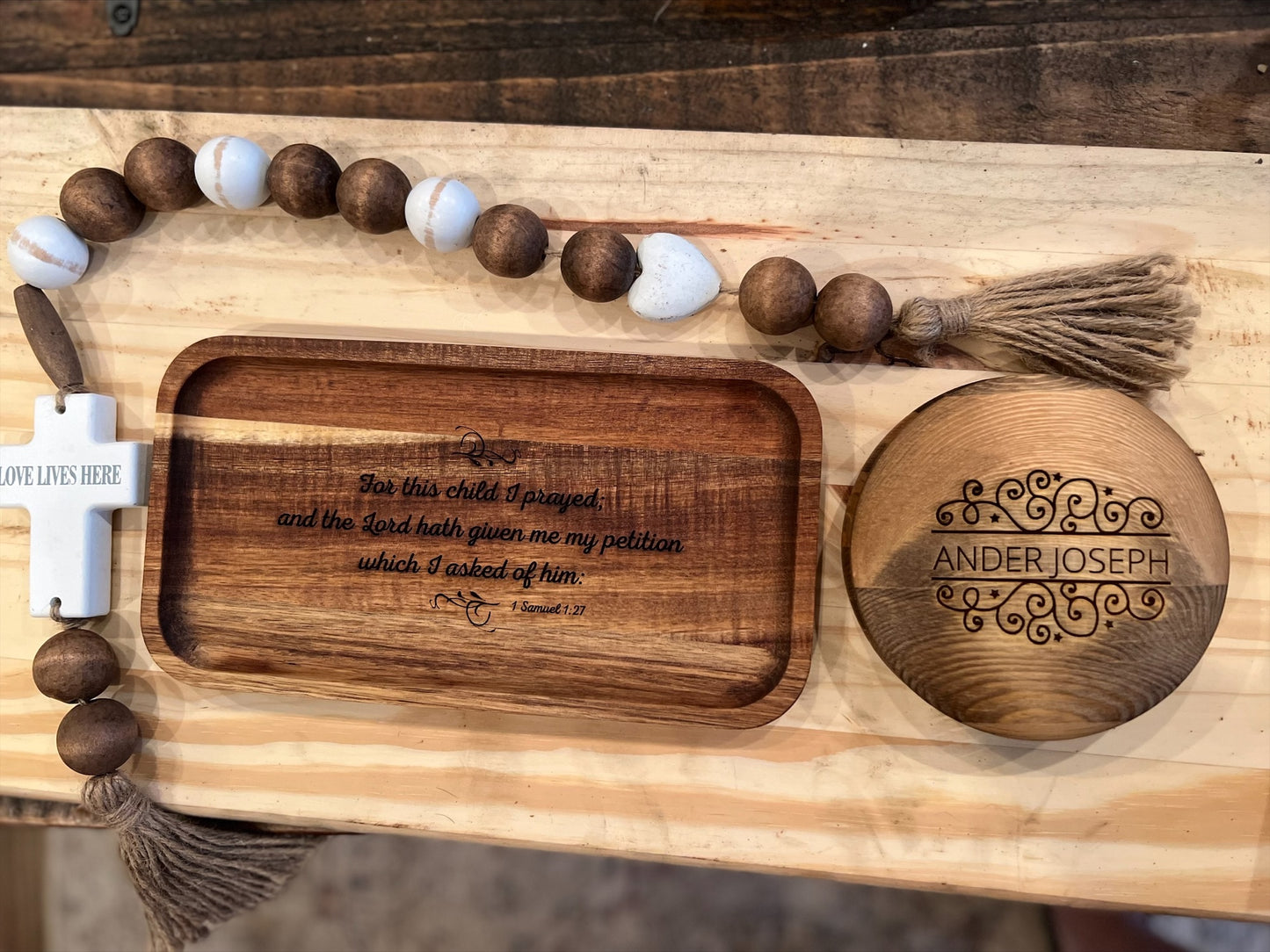Personalized round wooden box